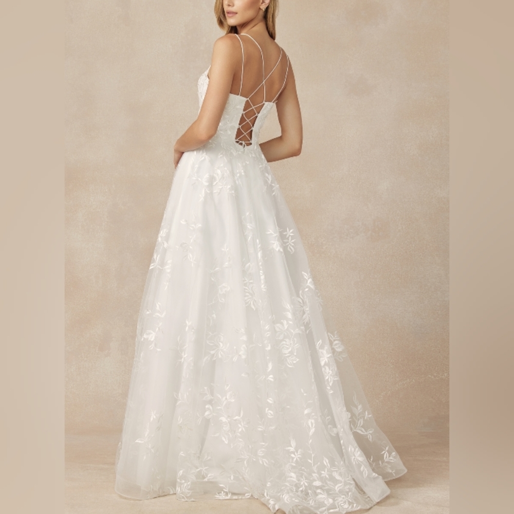 COPY - Wedding dress - Picture 4 of 6